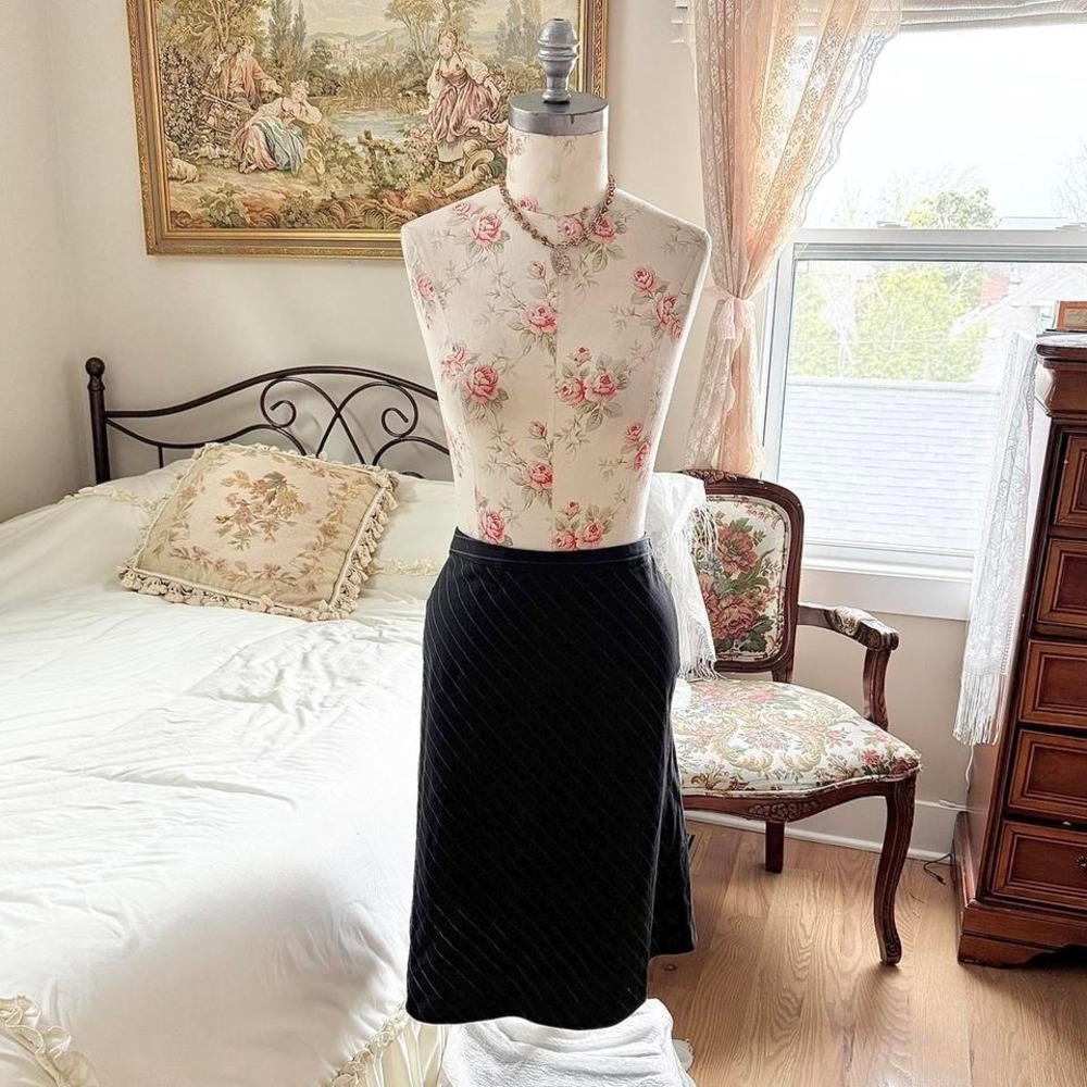 black pinstripe midi skirt  Y2K pinbri black pinstripe midi skirt size 0